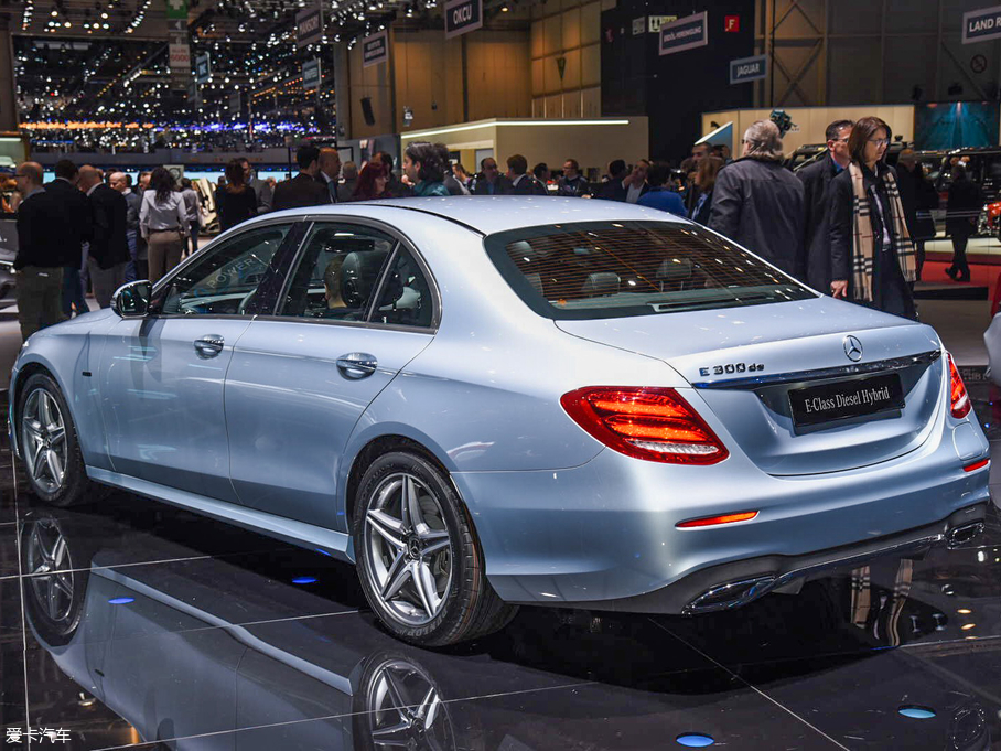 奧迪A6對比奔馳E級