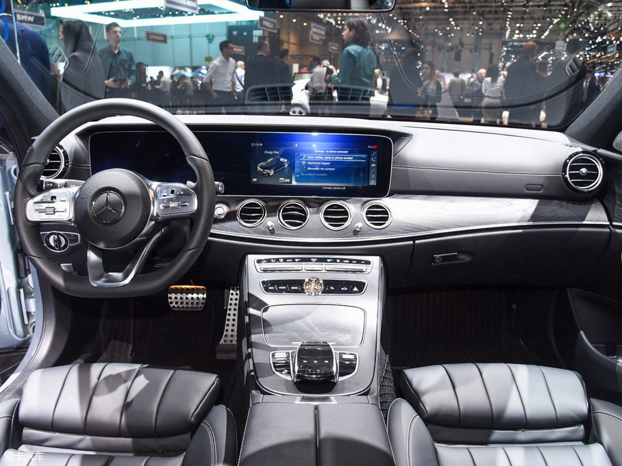 奧迪A6對比奔馳E級