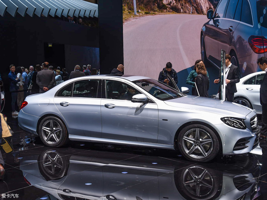 奧迪A6對比奔馳E級