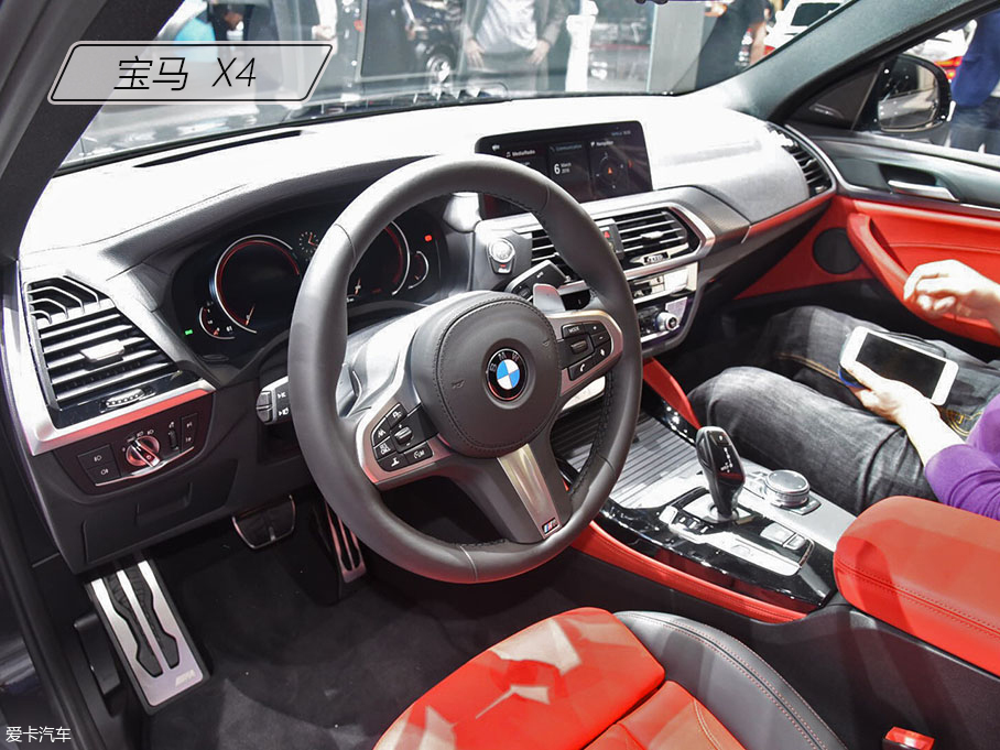 X4對比F-PACE