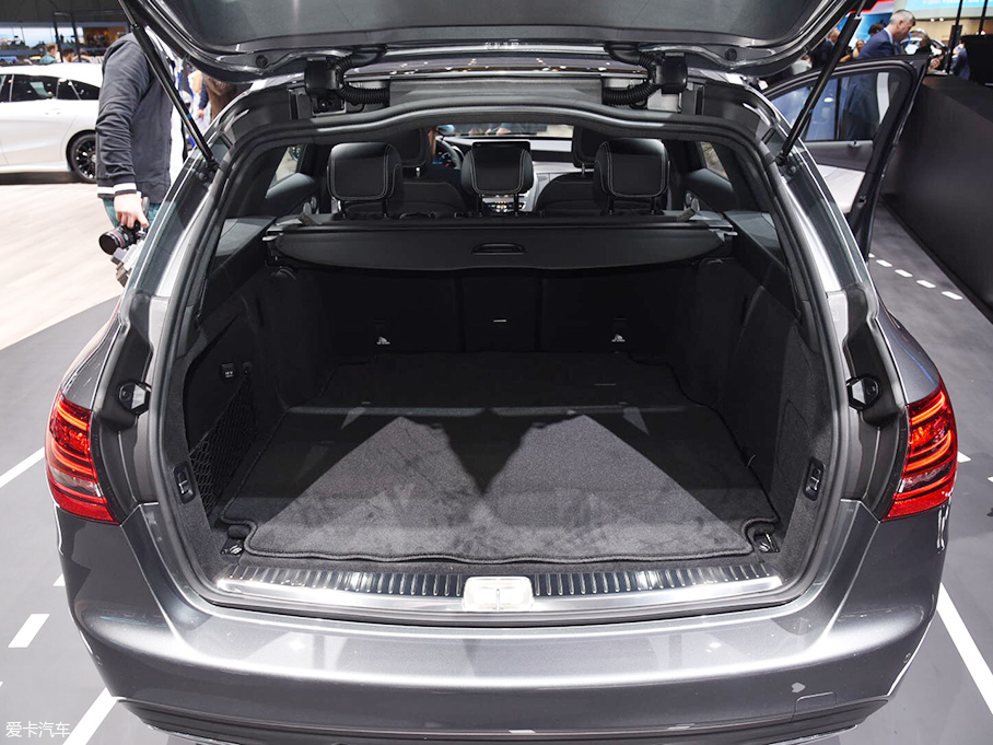 2018日內瓦車展；V60；沃爾沃；奔馳；C級旅行版