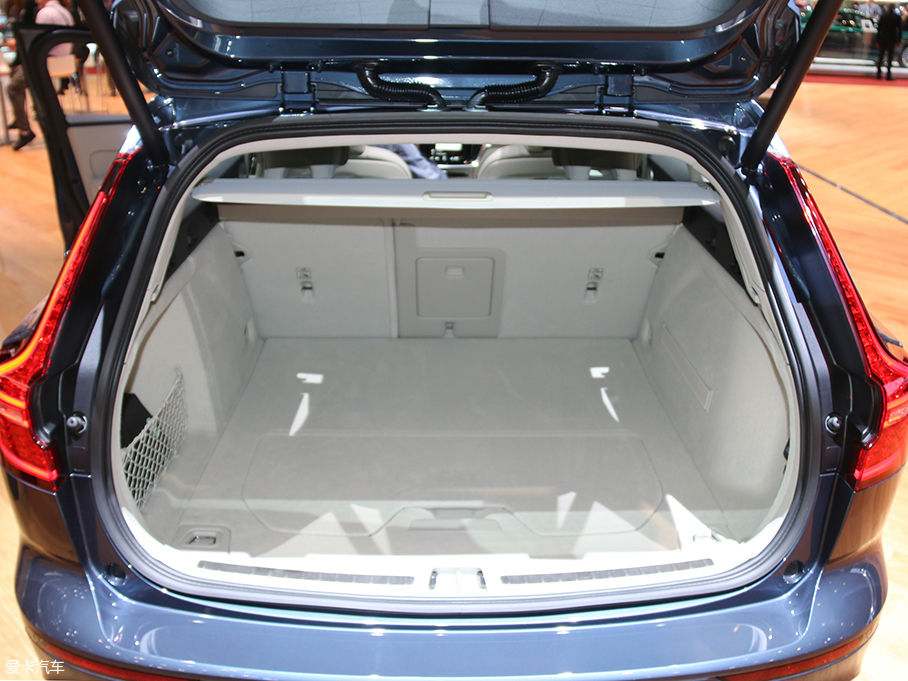 2018日內瓦車展；V60；沃爾沃；奔馳；C級旅行版