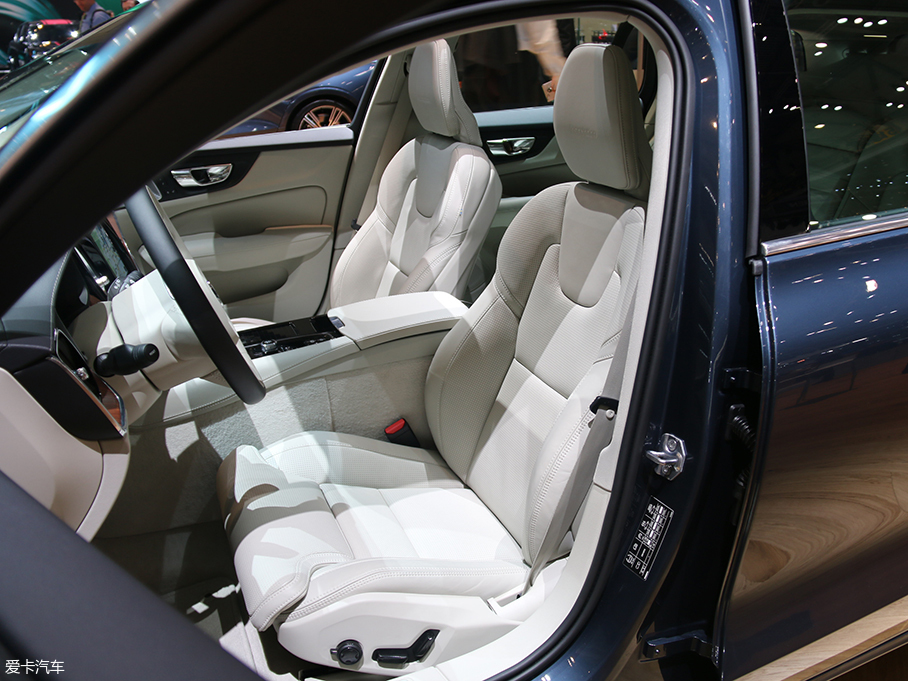 2018日內瓦車展；V60；沃爾沃；奔馳；C級旅行版