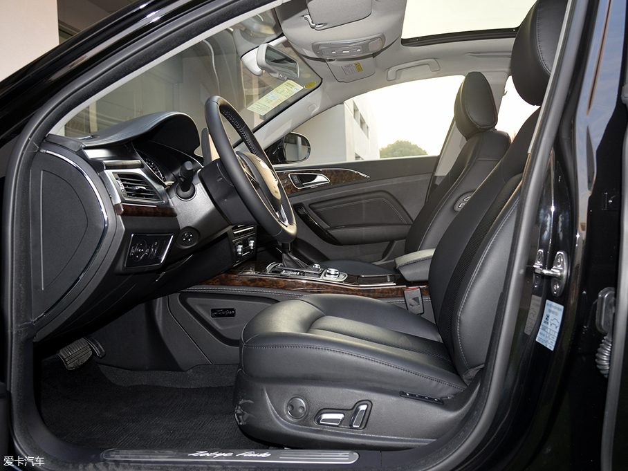 國產(chǎn)中大型車