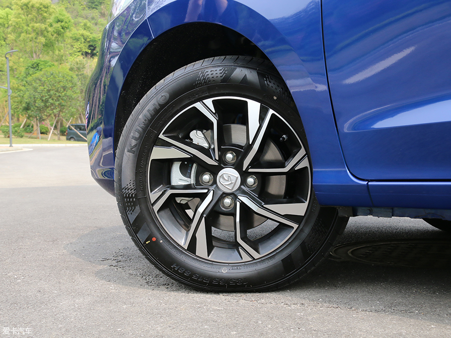 愛卡實拍全新寶駿360