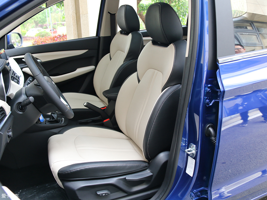 愛卡實拍全新寶駿360