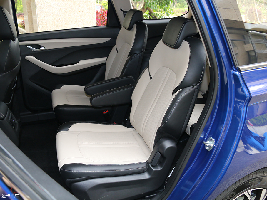 愛卡實拍全新寶駿360