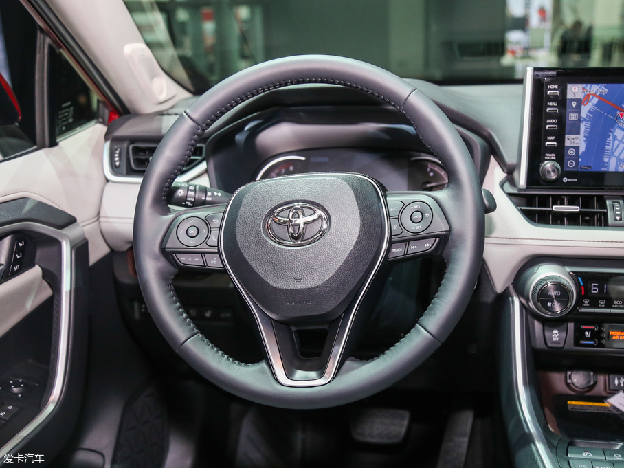 豐田RAV4對(duì)比現(xiàn)代途勝