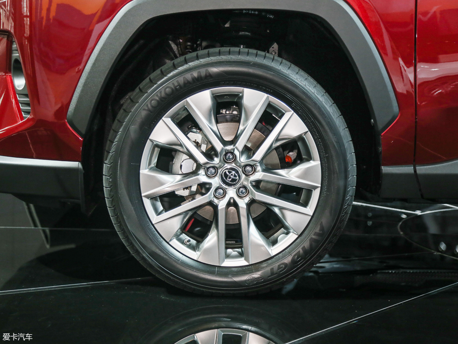 豐田RAV4對(duì)比現(xiàn)代途勝