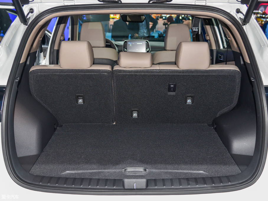 豐田RAV4對(duì)比現(xiàn)代途勝