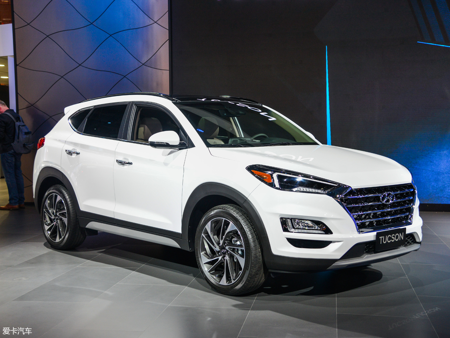 豐田RAV4對(duì)比現(xiàn)代途勝