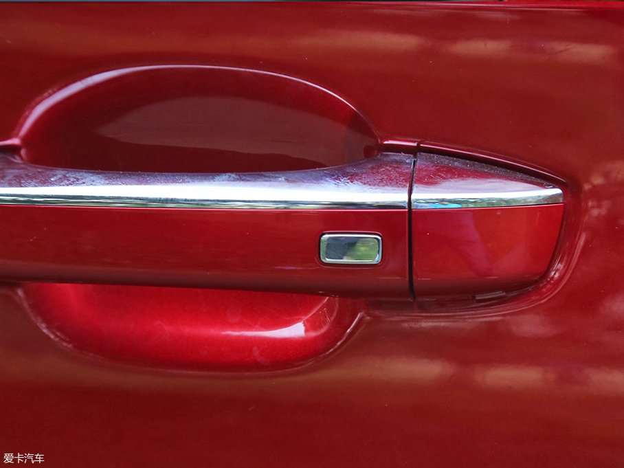 打造年輕系 靜態(tài)體驗名爵6插電混動版