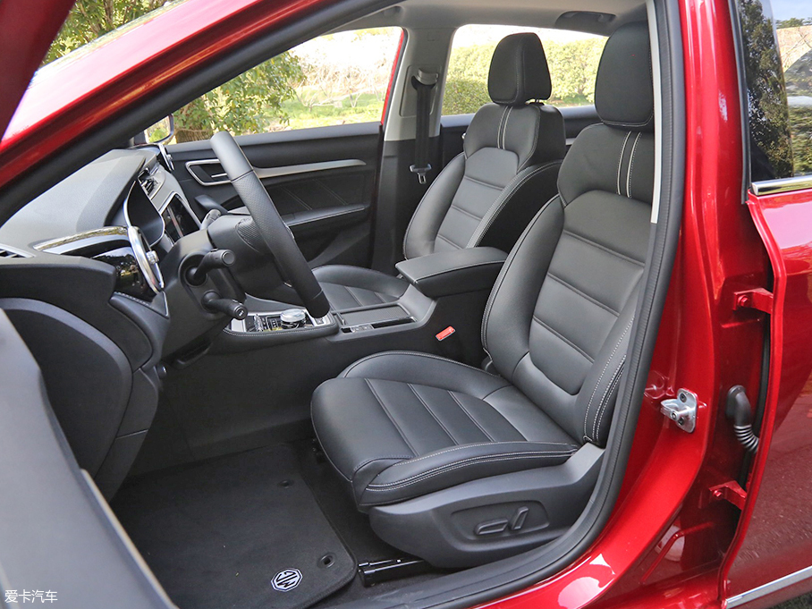 打造年輕系 靜態體驗名爵6插電混動版