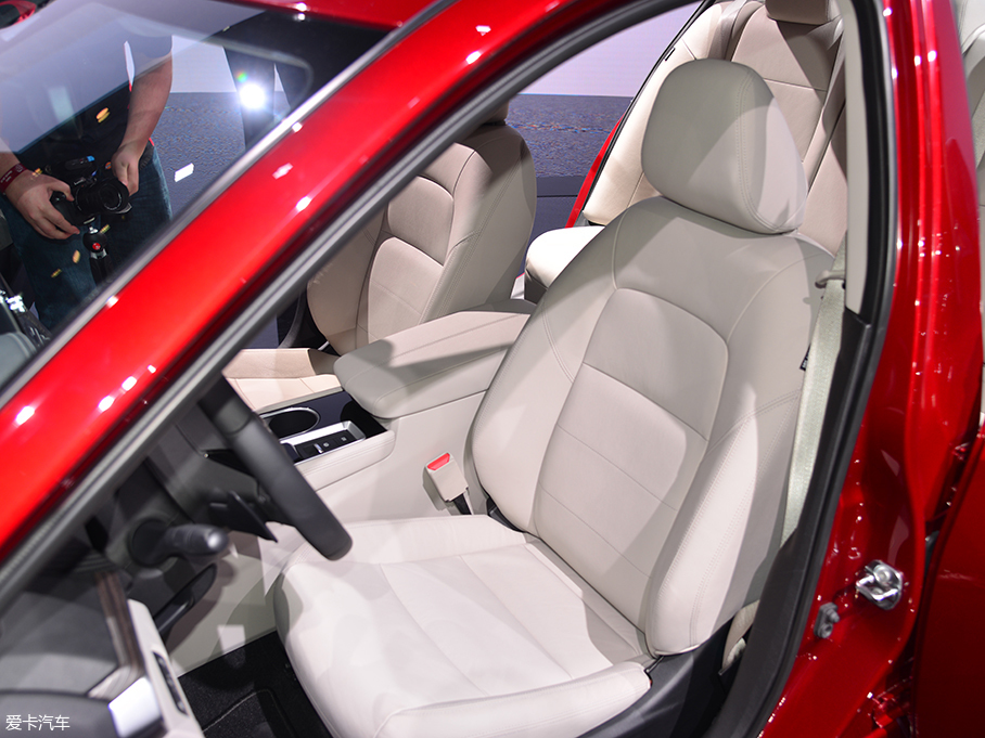 天籟對比蒙迪歐