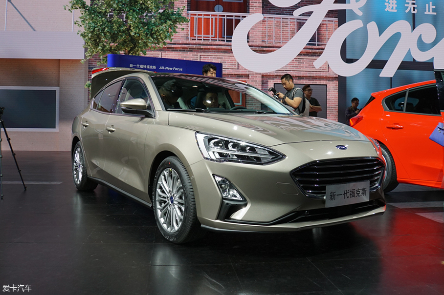 愛卡實拍新一代福克斯