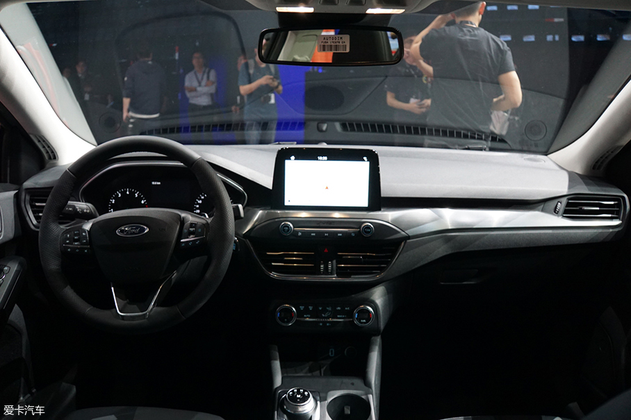 愛(ài)卡實(shí)拍新一代福克斯