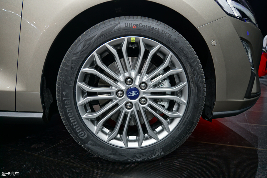 愛卡實拍新一代福克斯