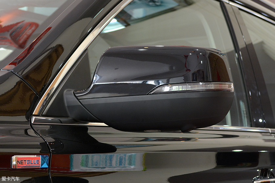 愛卡實拍榮威RX8 30T AWD