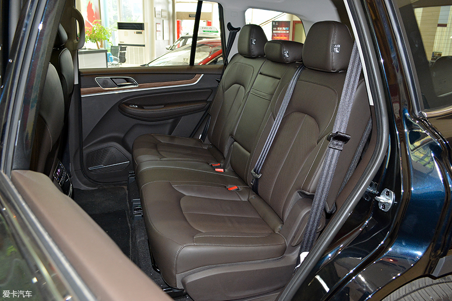 愛卡實拍榮威RX8 30T AWD