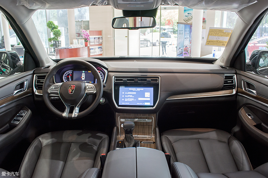 愛卡實拍榮威RX8 30T AWD