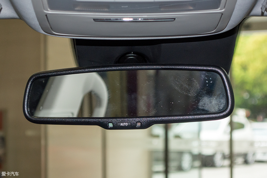 愛卡實拍榮威RX8 30T AWD