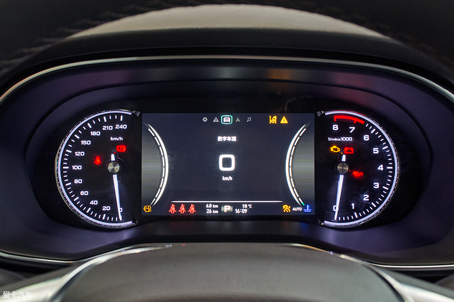 愛卡實拍榮威RX8 30T AWD