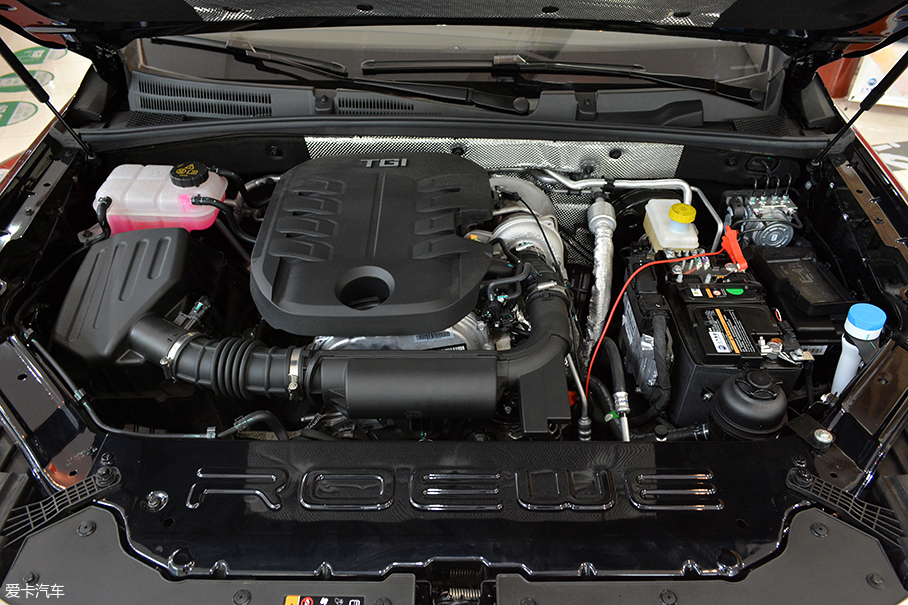 愛卡實拍榮威RX8 30T AWD