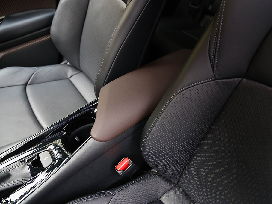 愛卡實拍廣汽豐田C-HR