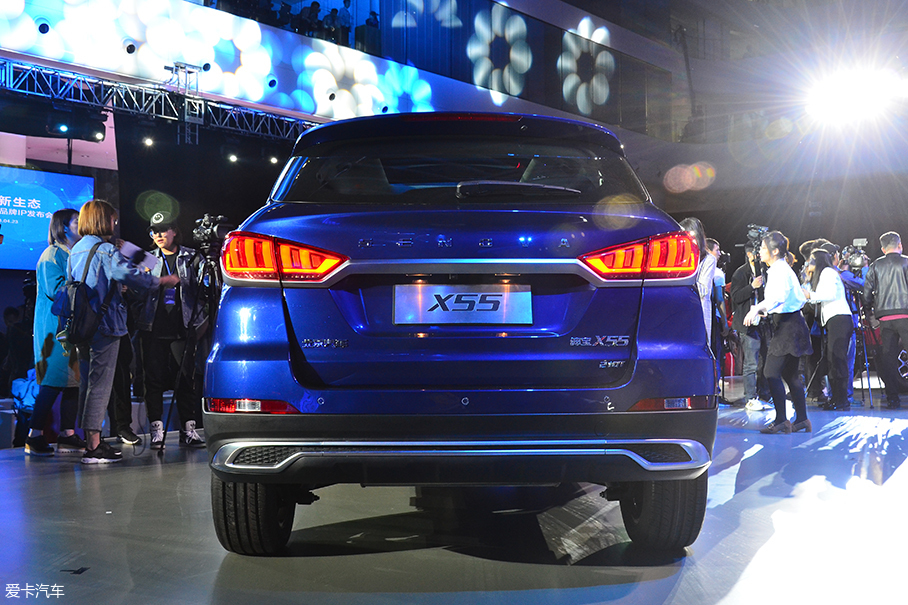 愛卡實拍北汽紳寶X55