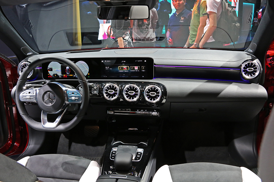 實拍北京奔馳新A級三廂