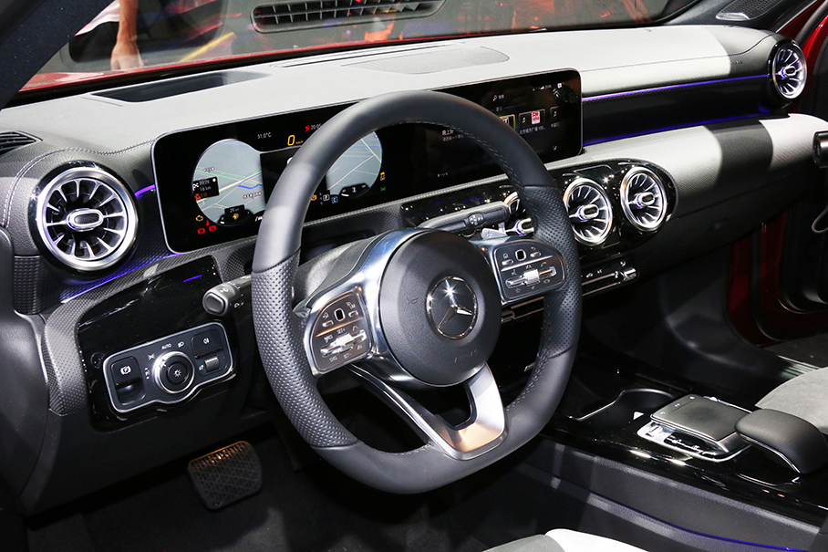 實拍北京奔馳新A級三廂