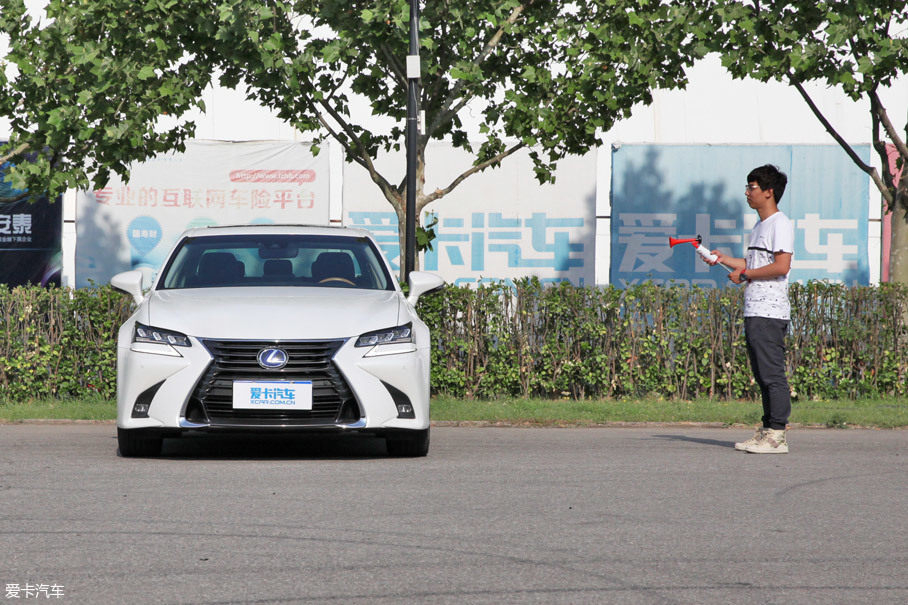 舒適表現誰更好？