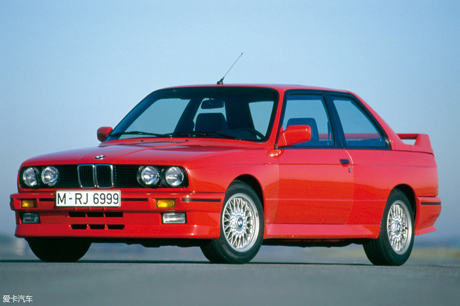 E30һ⳵͡M3˿һƳͻһµĺM3E30רз2.3Lֱ4׷ʵ10.51ĸѹȣ0-100km/hʱΪ6.5s