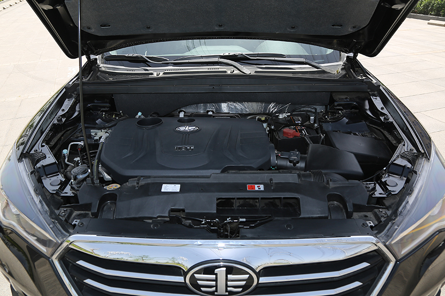 實拍一汽奔騰X80