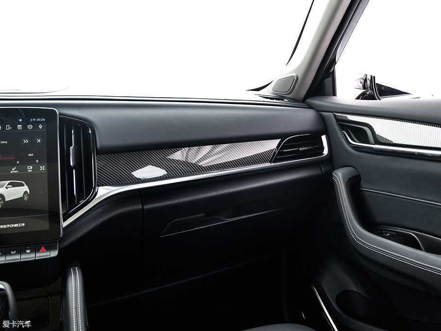 實(shí)拍中華V7