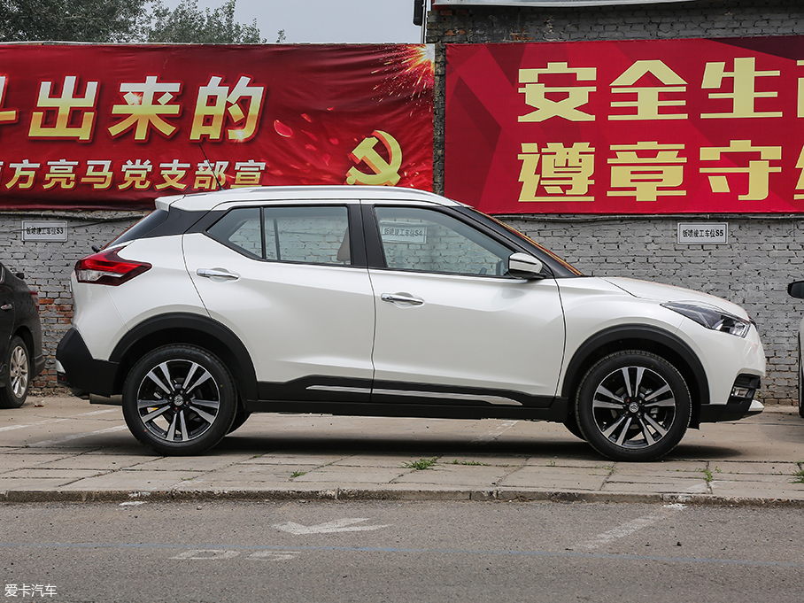 實拍東風(fēng)日產(chǎn)勁客