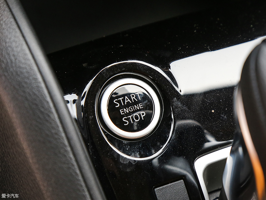 實拍東風日產勁客