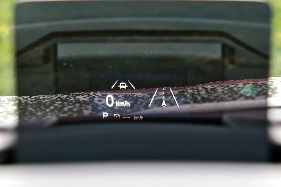 瑞虎8對比中華V7