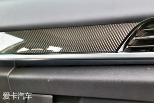 瑞虎8對比中華V7