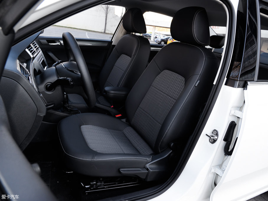 車市觀察 六月銷量前四的車型行情調(diào)查