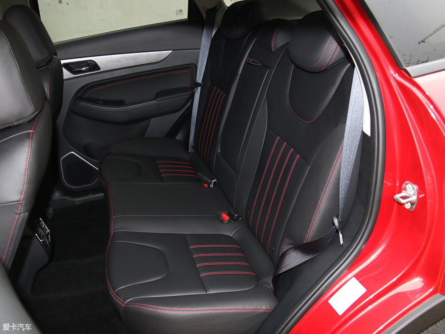 實拍北汽紳寶X55