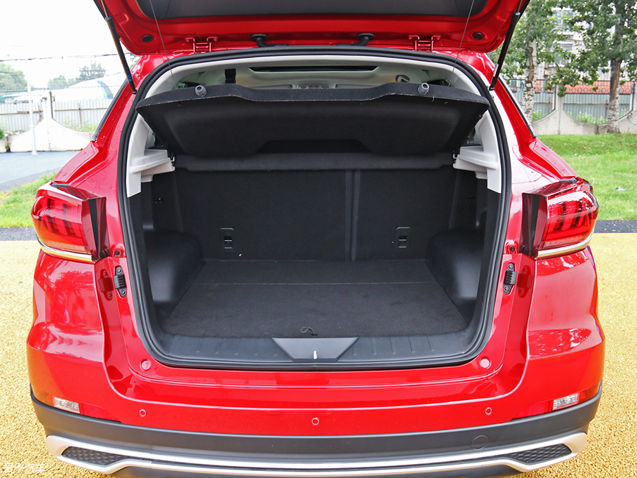 實拍北汽紳寶X55