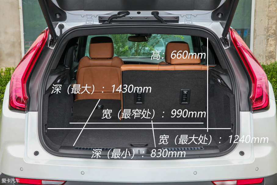 愛卡汽車實拍凱迪拉克XT4