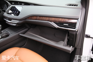 愛卡汽車實拍凱迪拉克XT4