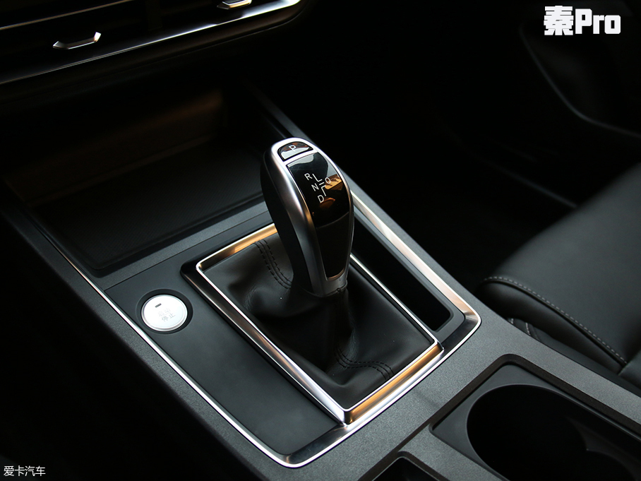 實拍比亞迪秦Pro