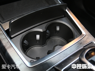 實拍比亞迪秦Pro