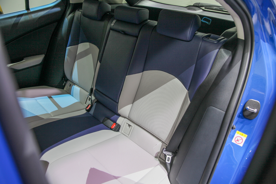 雷克薩斯UX對比凱迪拉克XT4