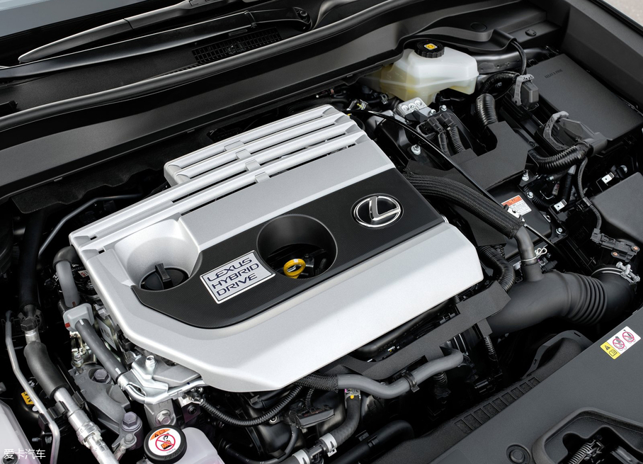 雷克薩斯UX對比凱迪拉克XT4