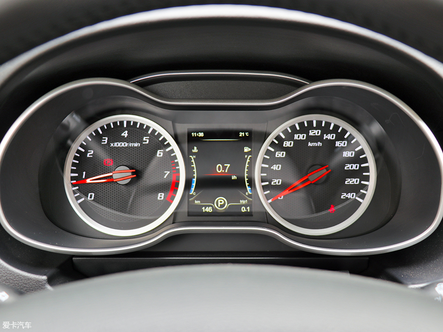 愛卡實拍一汽奔騰X40