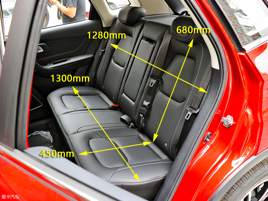 愛卡實拍一汽奔騰X40